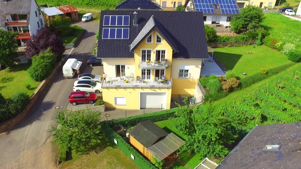 Wein- Und Gaestehaus Genetsch Lieser Bagian luar foto