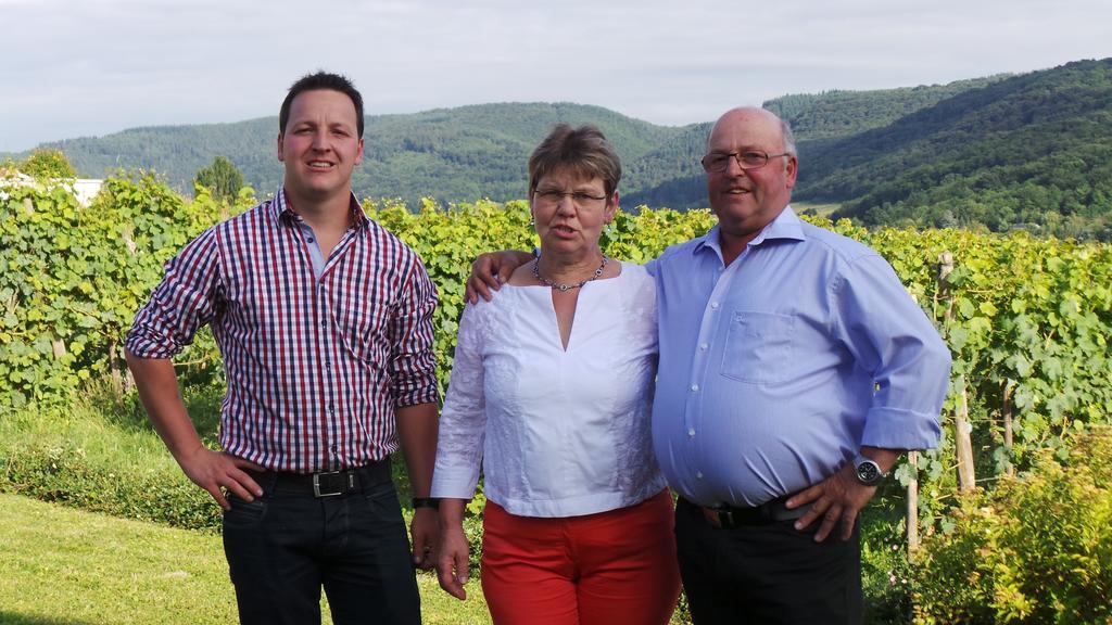 Wein- Und Gaestehaus Genetsch Lieser Bagian luar foto